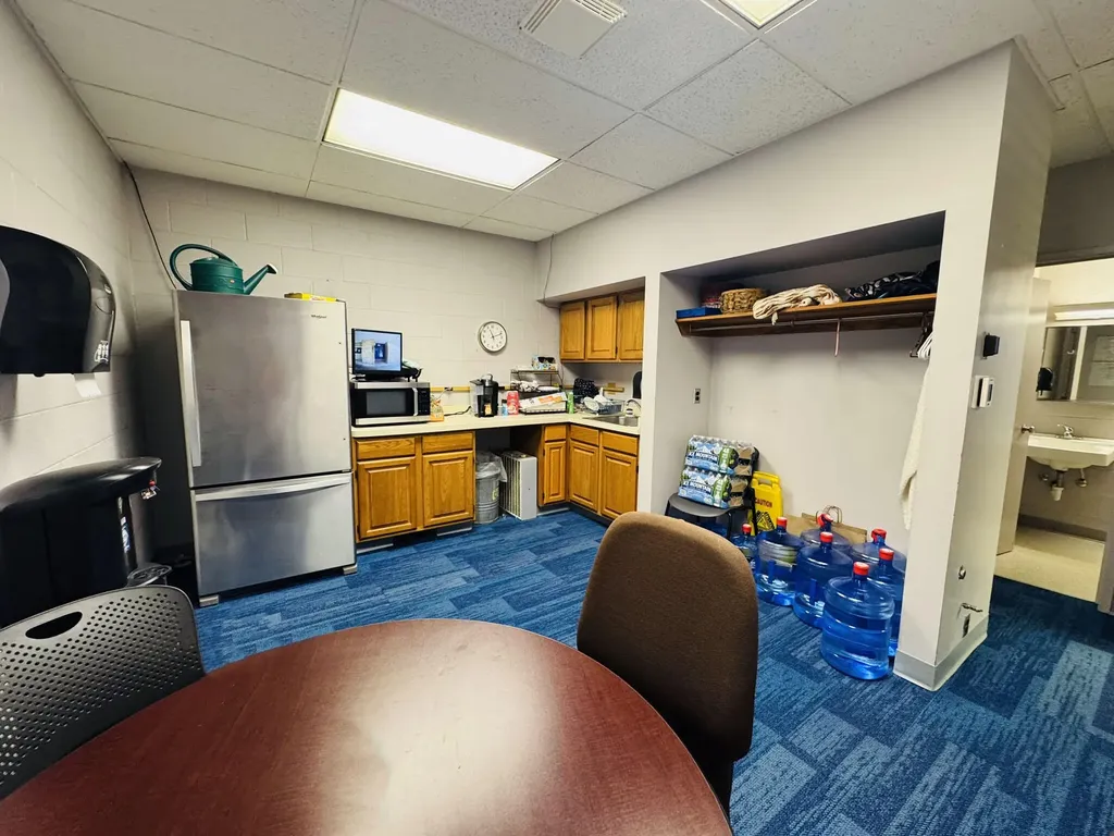 5510 W Saginaw Highway Delta Charter Township MI 48917