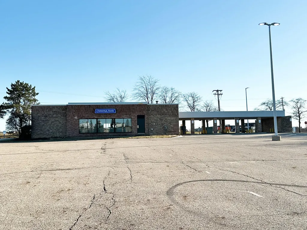 5510 W Saginaw Highway Delta Charter Township MI 48917