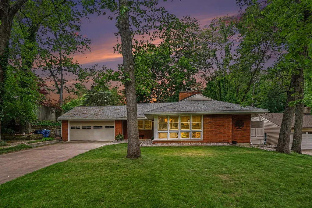 4342 Bronson Boulevard Kalamazoo City MI 49008