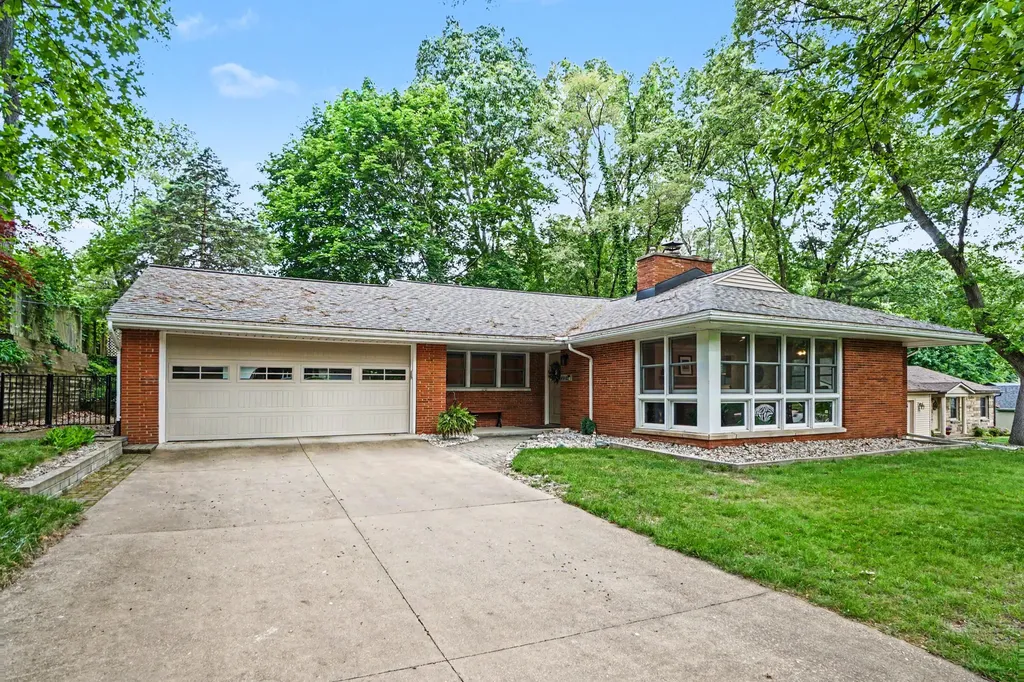 4342 Bronson Boulevard Kalamazoo City MI 49008