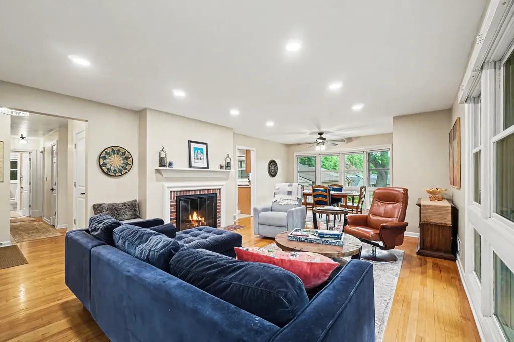 4342 Bronson Boulevard Kalamazoo City MI 49008