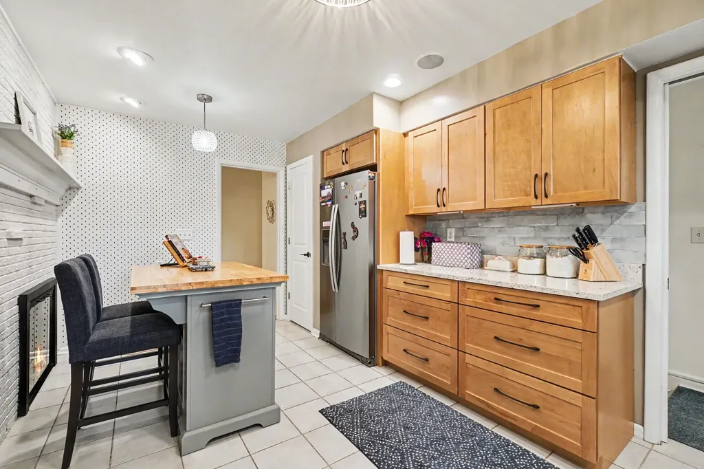 4342 Bronson Boulevard Kalamazoo City MI 49008