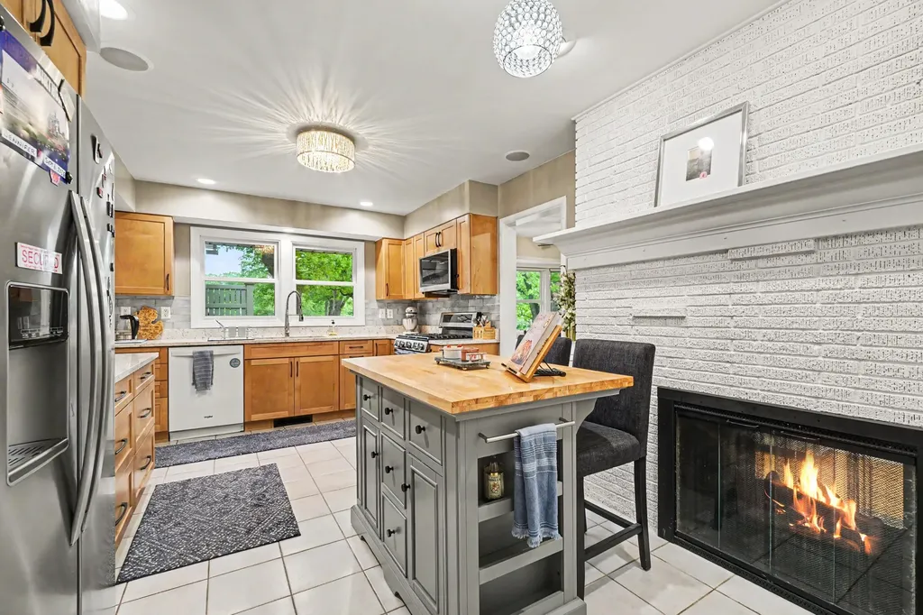 4342 Bronson Boulevard Kalamazoo City MI 49008
