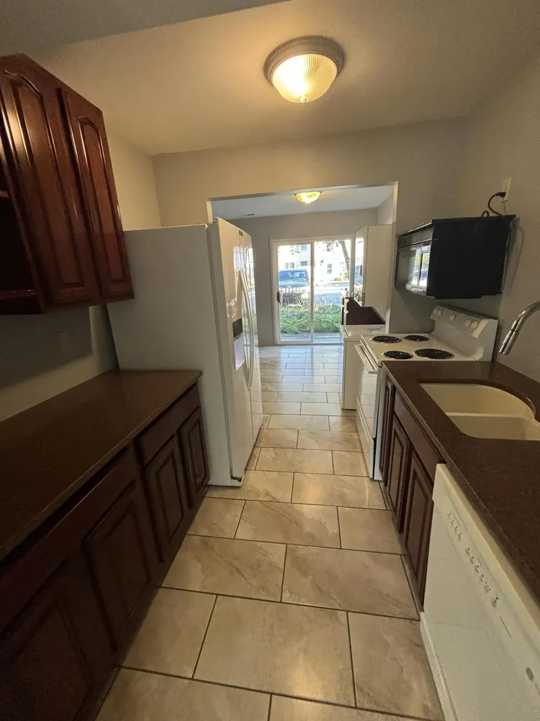 3647 Kenbrooke Court Kalamazoo City MI 49006