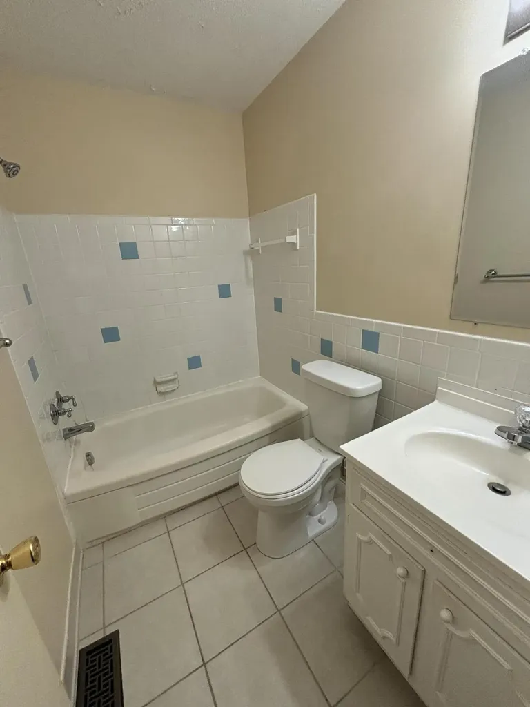 3647 Kenbrooke Court Kalamazoo City MI 49006
