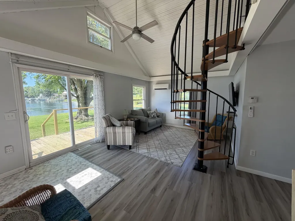 1971 Fern Beach Emmett Charter Township MI 49014