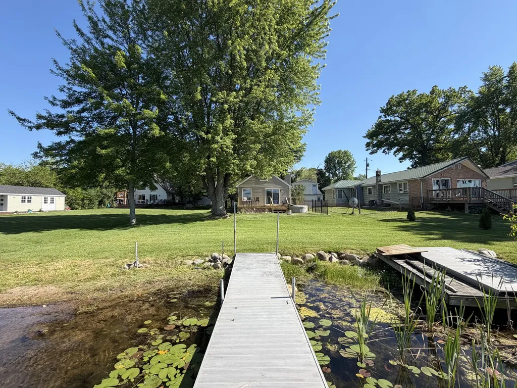 1971 Fern Beach Emmett Charter Township MI 49014