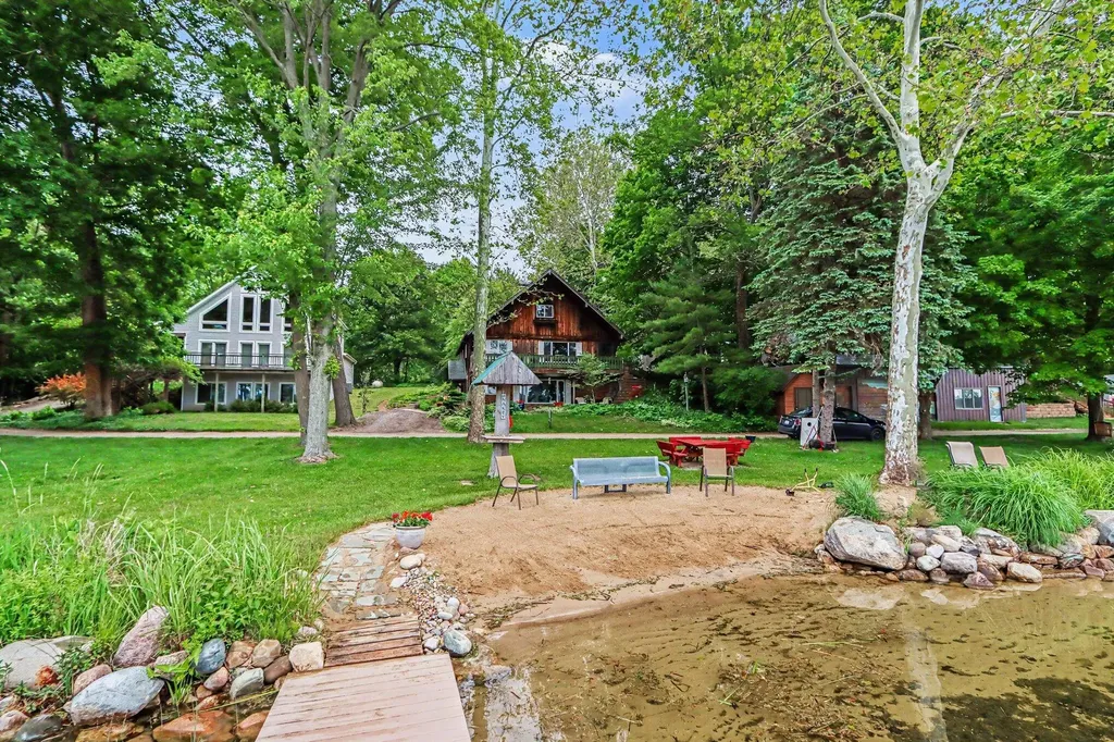 2535 Miner Lake Drive Allegan Township MI 49010