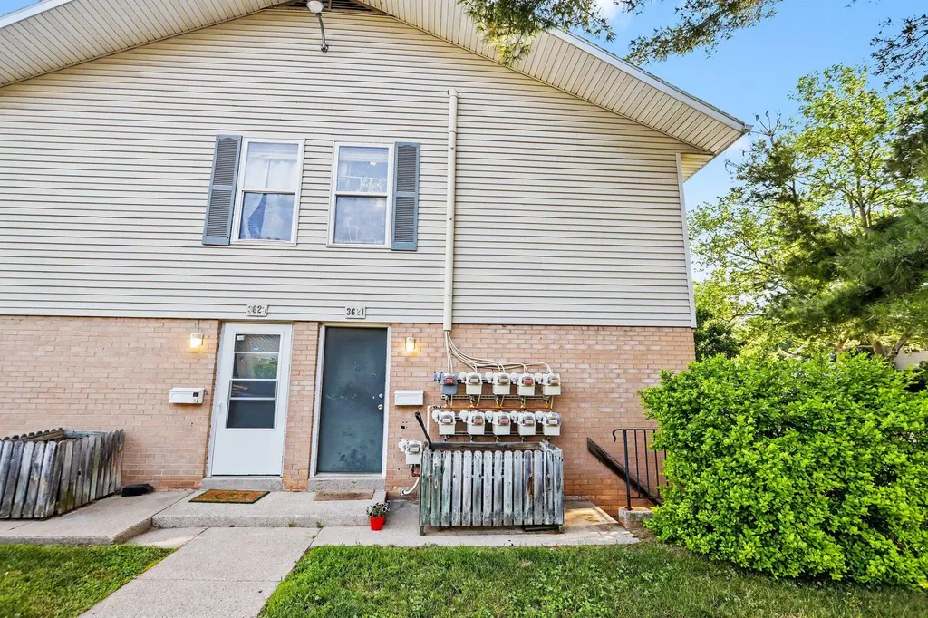3621 Kenbrooke Court Kalamazoo City MI 49006