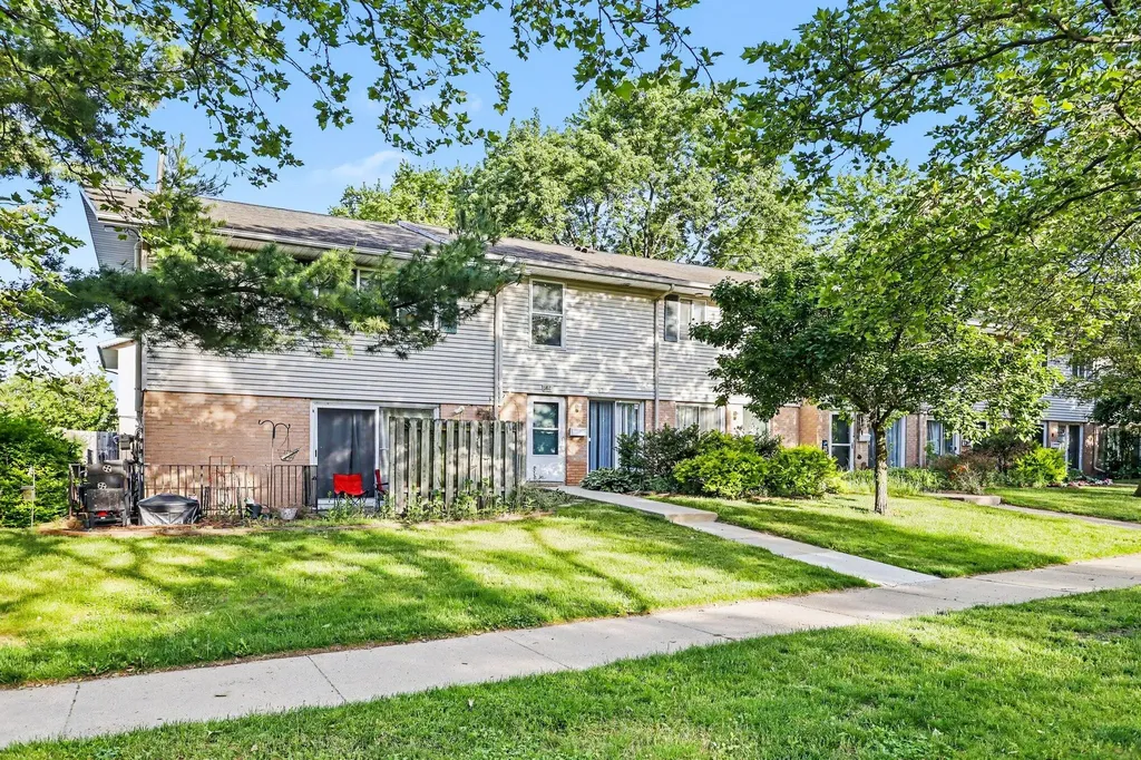 3621 Kenbrooke Court Kalamazoo City MI 49006
