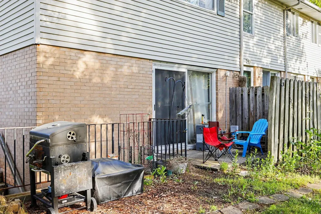 3621 Kenbrooke Court Kalamazoo City MI 49006