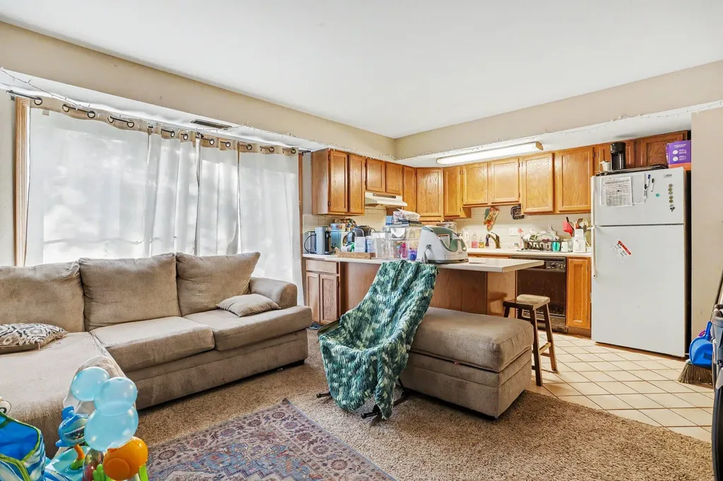 3621 Kenbrooke Court Kalamazoo City MI 49006