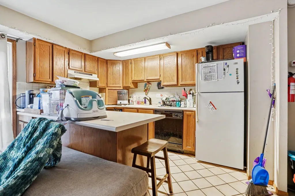 3621 Kenbrooke Court Kalamazoo City MI 49006