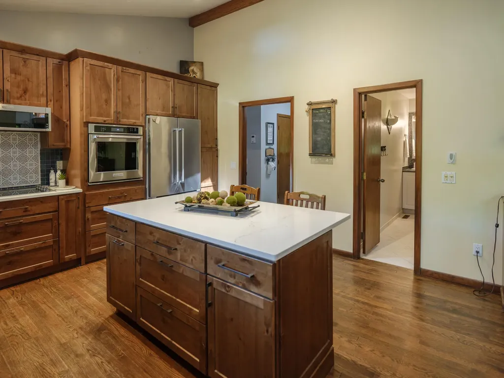 9951 Springwood Drive Oshtemo Charter Township MI 49009