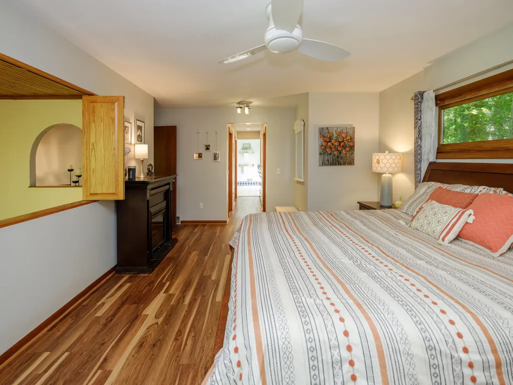 9951 Springwood Drive Oshtemo Charter Township MI 49009
