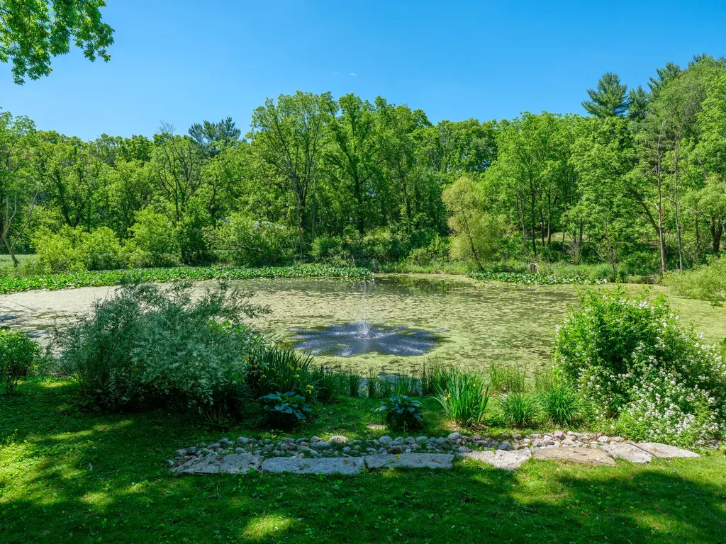 9951 Springwood Drive Oshtemo Charter Township MI 49009