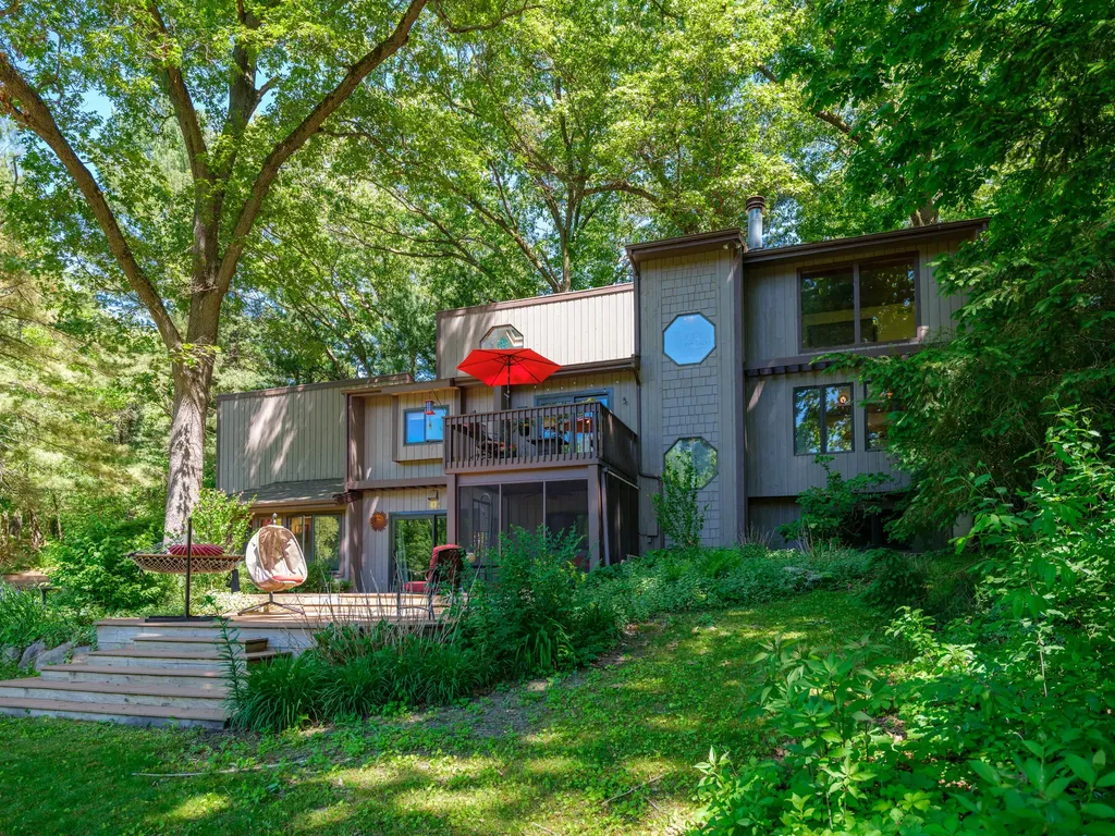 9951 Springwood Drive Oshtemo Charter Township MI 49009