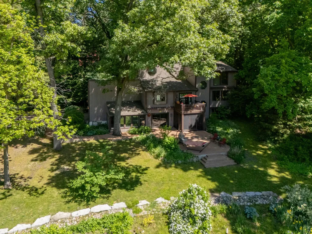 9951 Springwood Drive Oshtemo Charter Township MI 49009