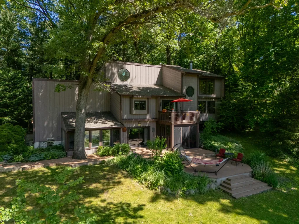 9951 Springwood Drive Oshtemo Charter Township MI 49009