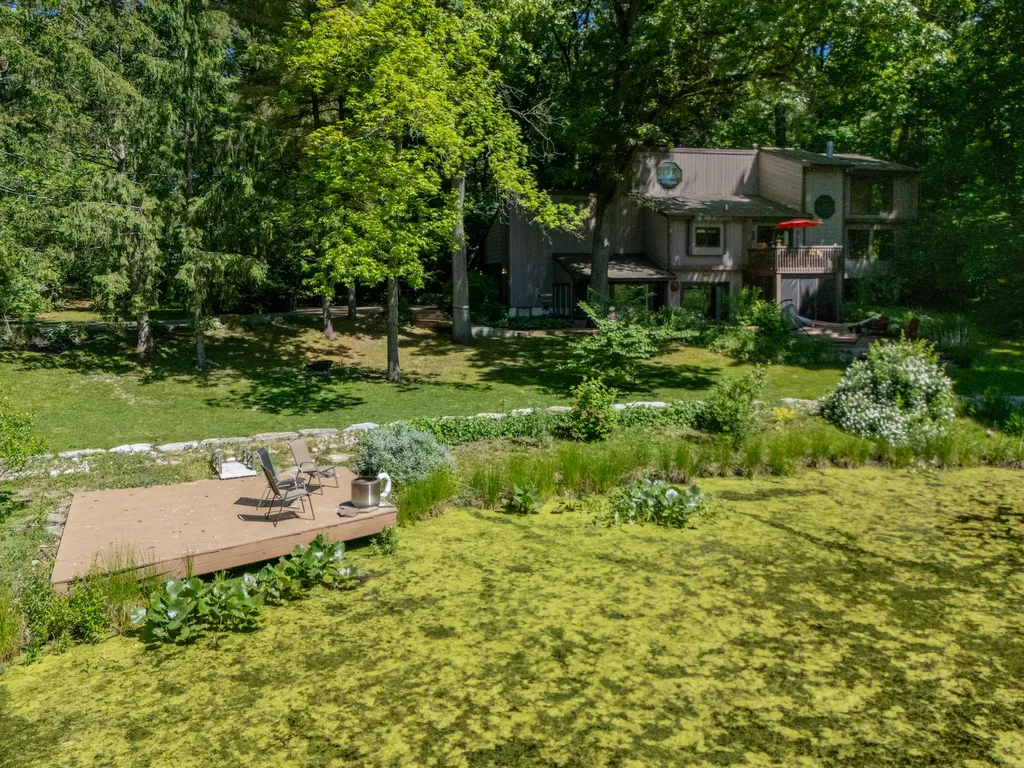 9951 Springwood Drive Oshtemo Charter Township MI 49009