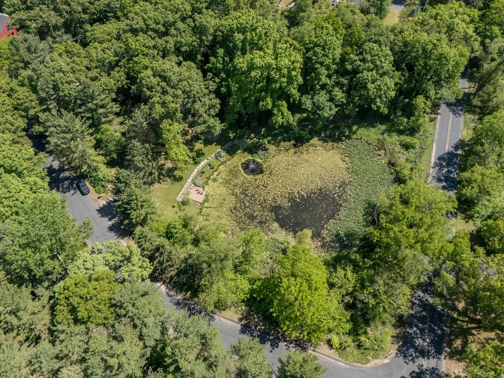 9951 Springwood Drive Oshtemo Charter Township MI 49009