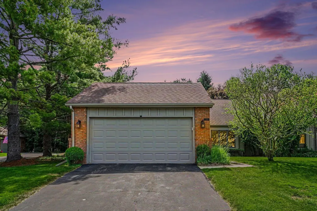 213 Raintree Circle Kalamazoo Charter Township MI 49006