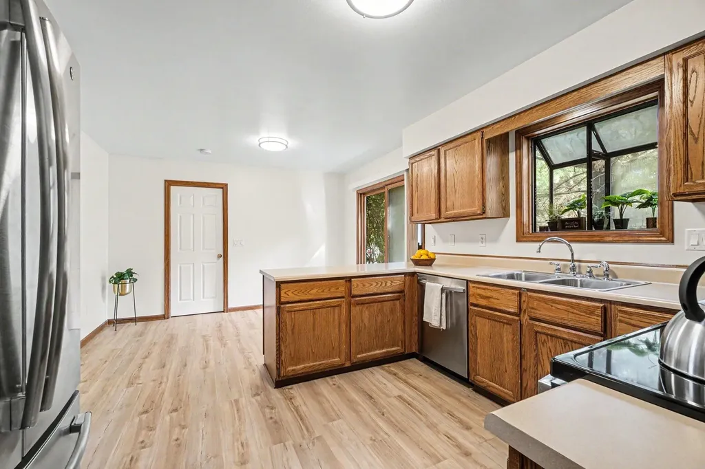 213 Raintree Circle Kalamazoo Charter Township MI 49006