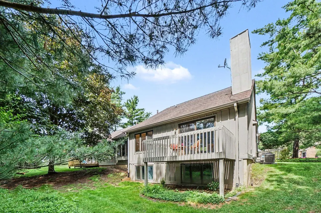 213 Raintree Circle Kalamazoo Charter Township MI 49006