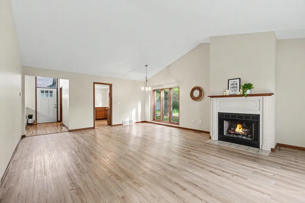 213 Raintree Circle Kalamazoo Charter Township MI 49006