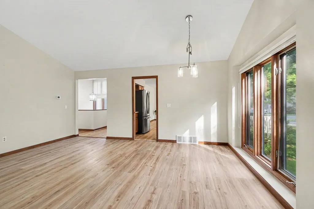 213 Raintree Circle Kalamazoo Charter Township MI 49006