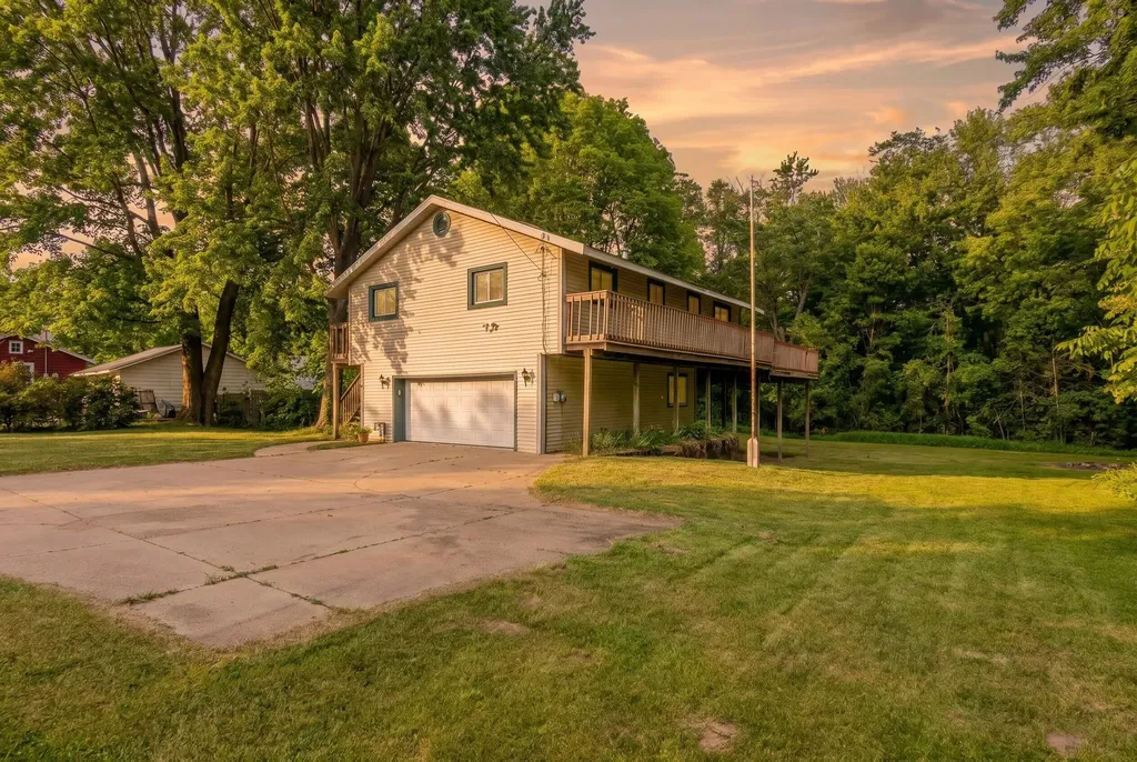 304 N Augusta Drive Augusta Village MI 49012