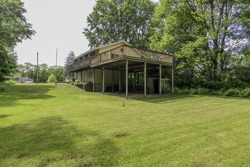 304 N Augusta Drive Augusta Village MI 49012
