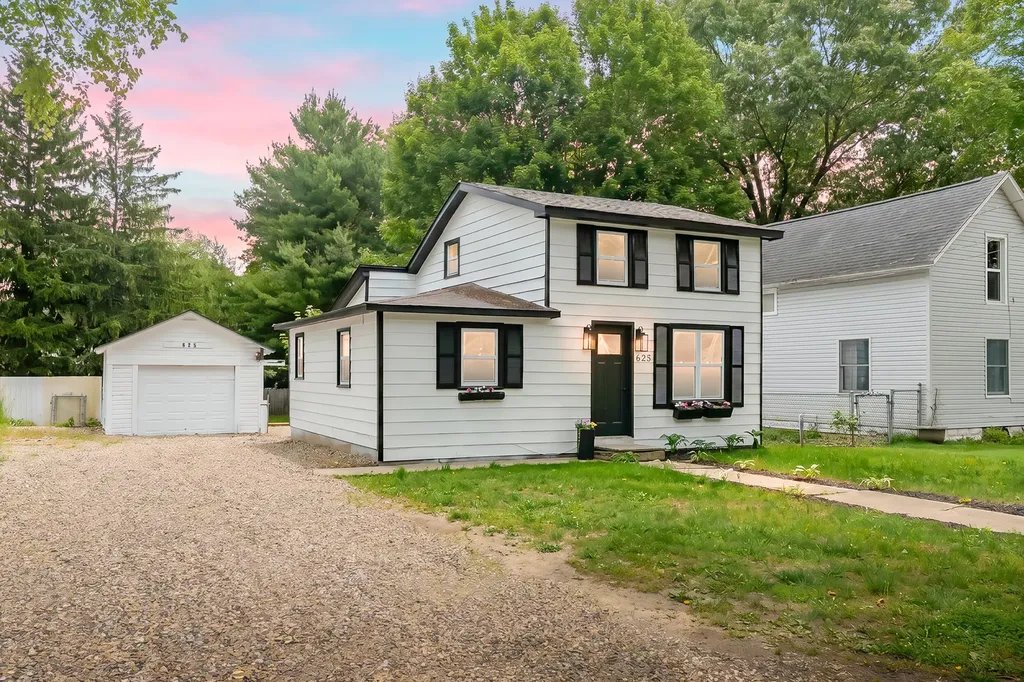 625 Hamilton Street Vicksburg Village MI 49097