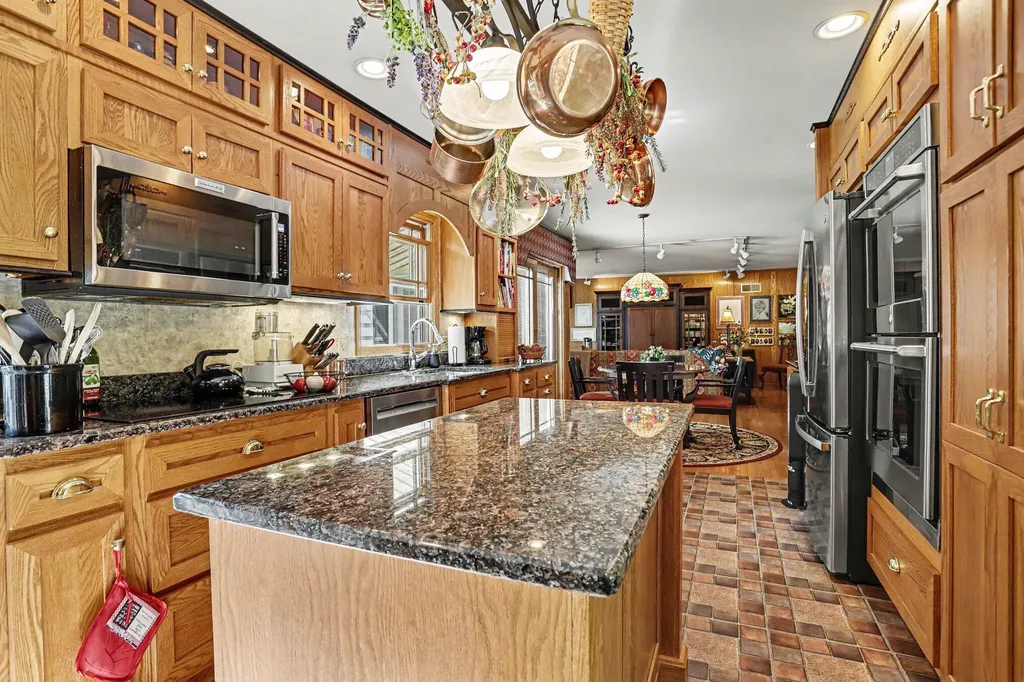 2106 Aberdeen Drive Kalamazoo City MI 49008