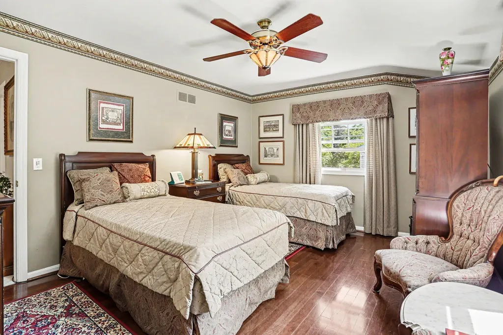 2106 Aberdeen Drive Kalamazoo City MI 49008