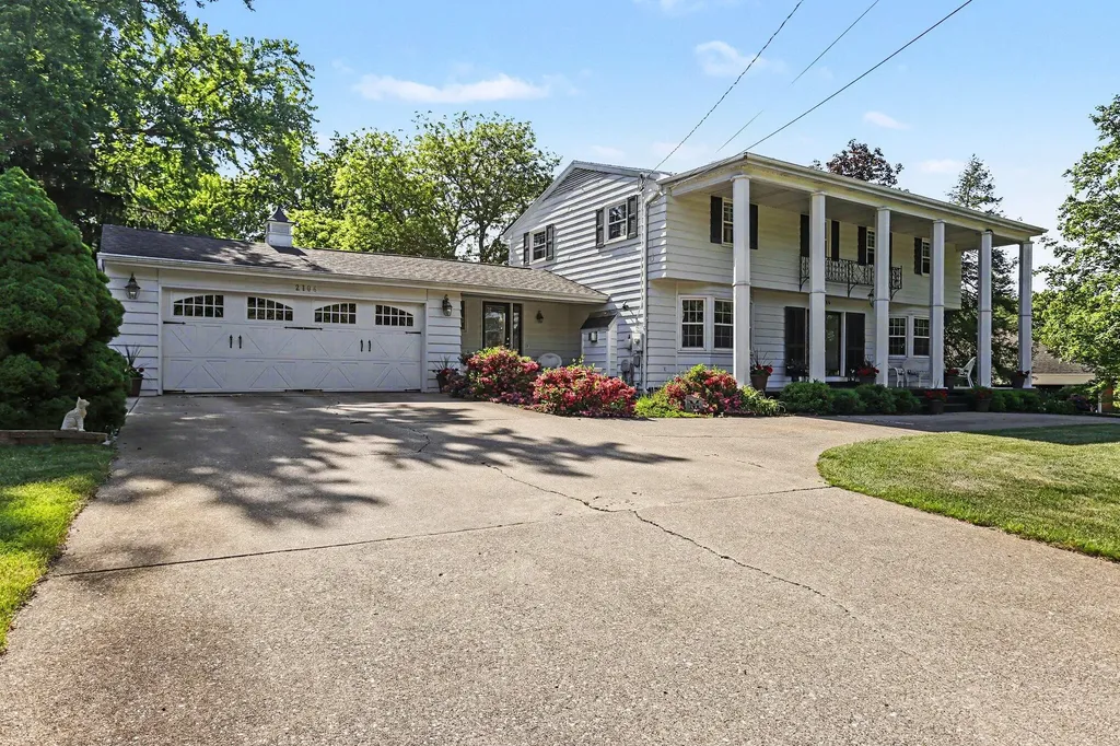 2106 Aberdeen Drive Kalamazoo City MI 49008