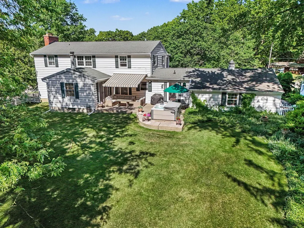 2106 Aberdeen Drive Kalamazoo City MI 49008