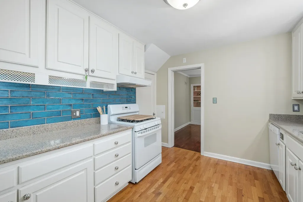 2015 Grand Avenue Kalamazoo City MI 49006