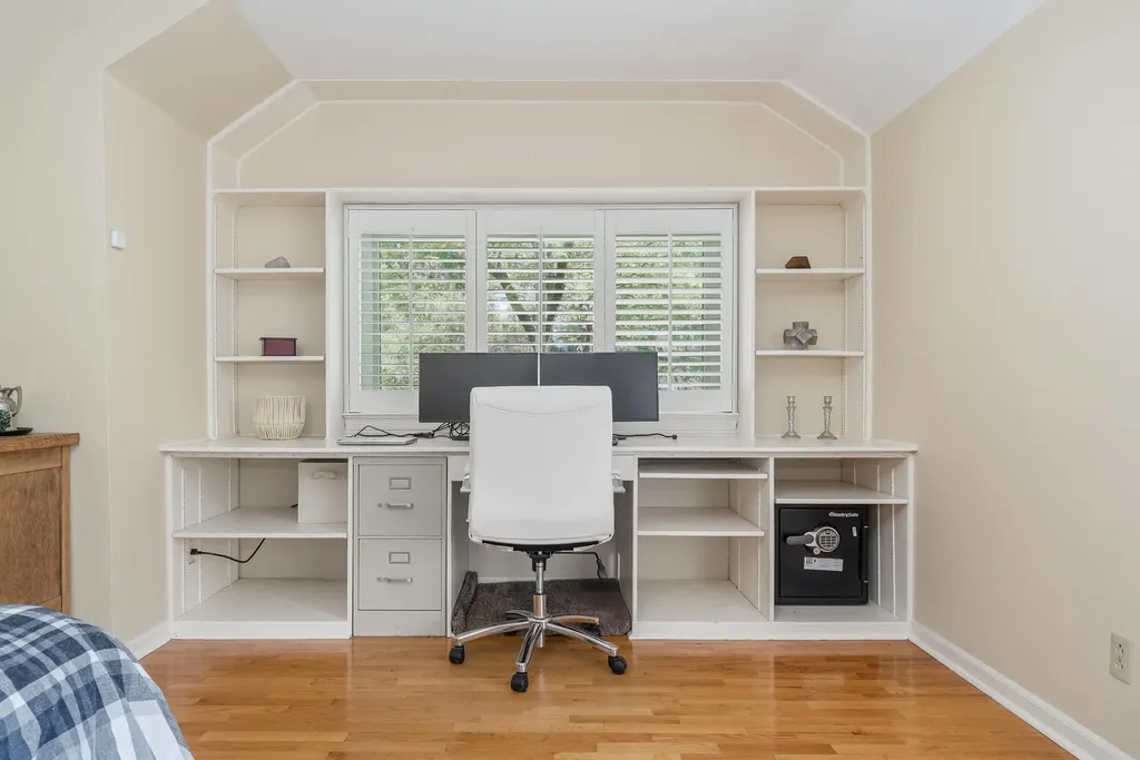 2015 Grand Avenue Kalamazoo City MI 49006