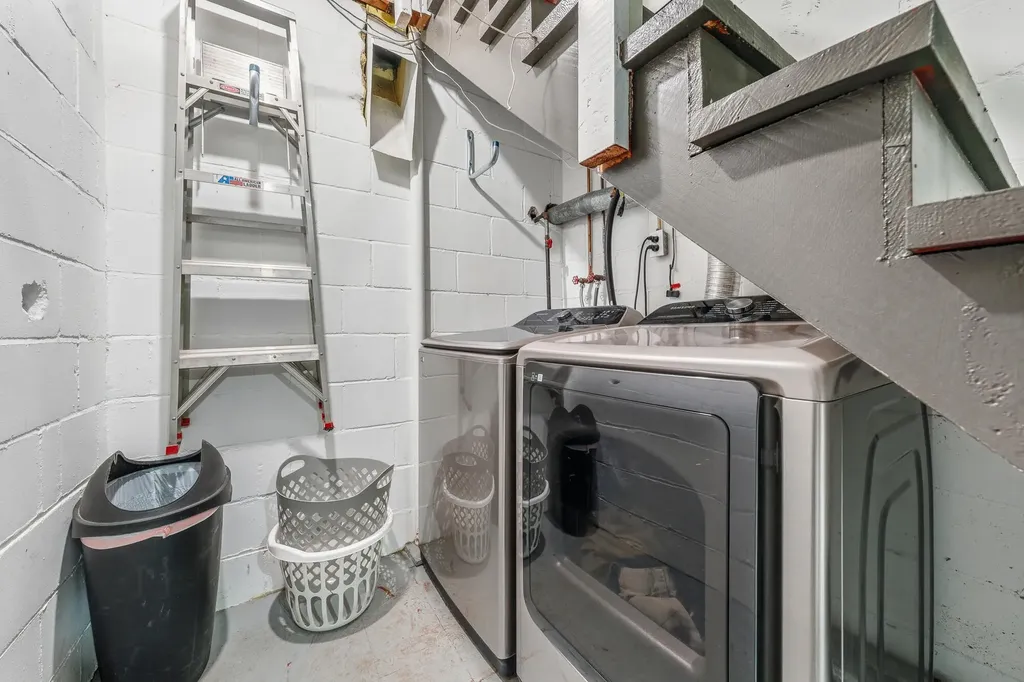 2015 Grand Avenue Kalamazoo City MI 49006
