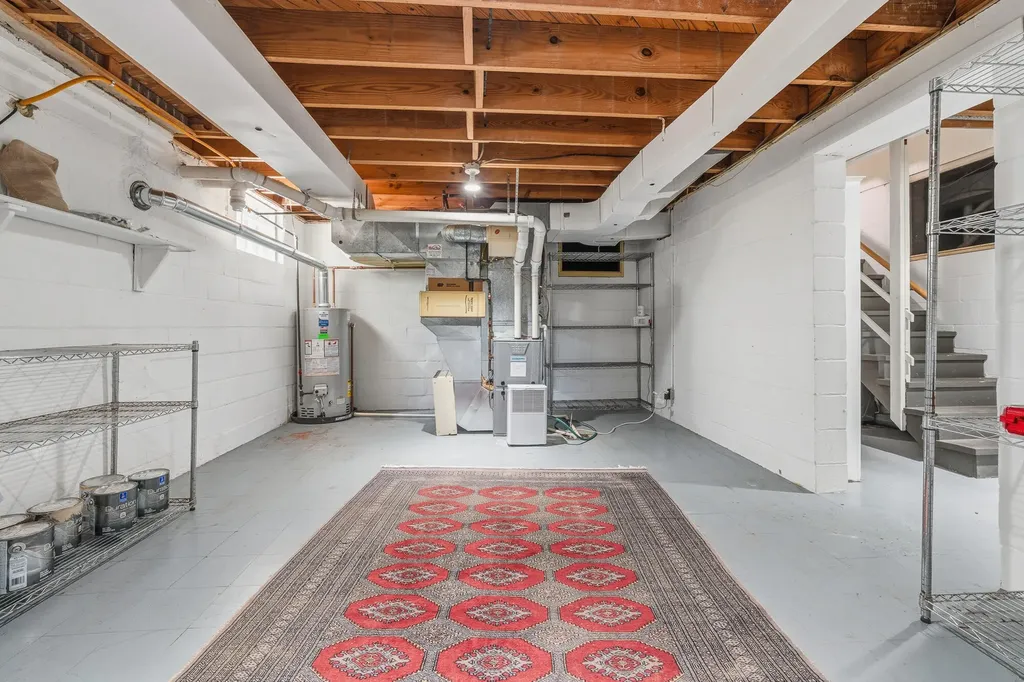 2015 Grand Avenue Kalamazoo City MI 49006