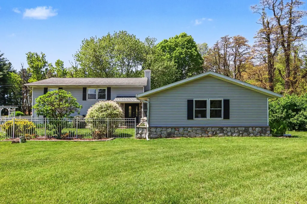 6985 N 12th Street Alamo Township MI 49009