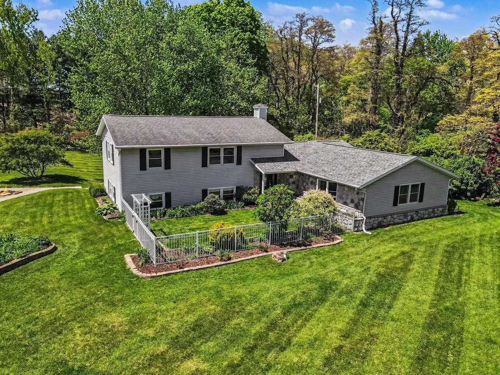 6985 N 12th Street Alamo Township MI 49009