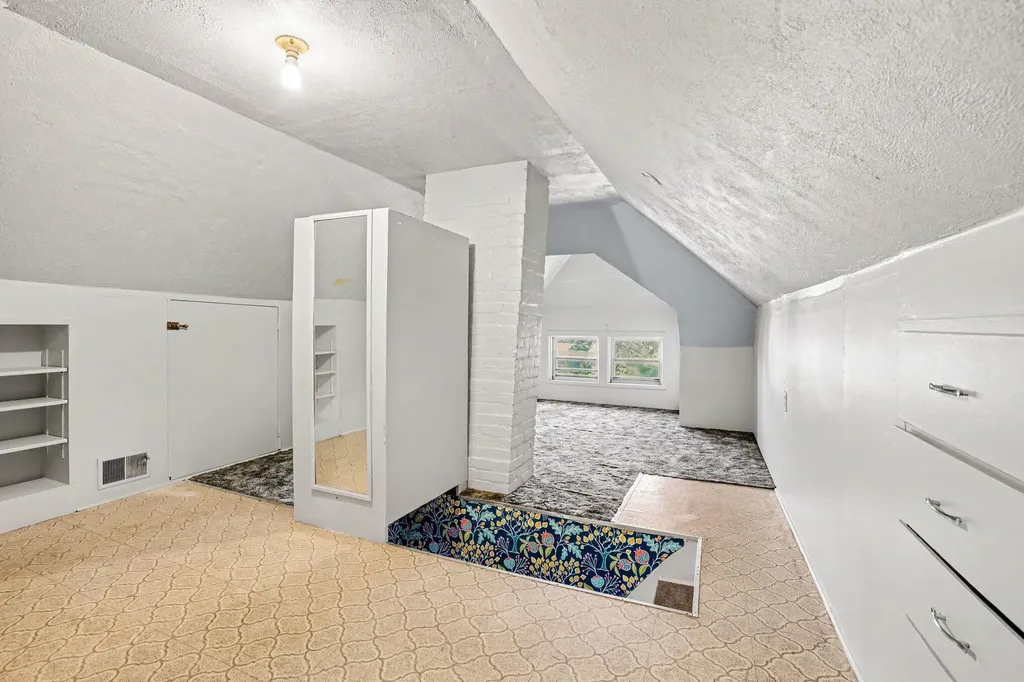 1330 W Maple Street Kalamazoo City MI 49008