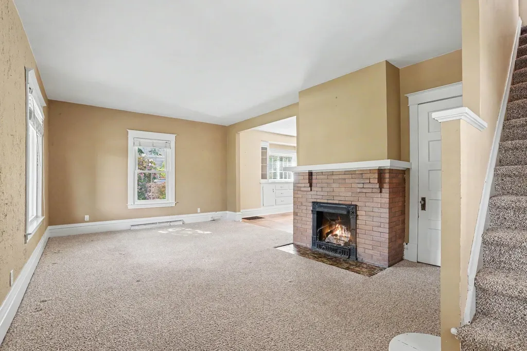1330 W Maple Street Kalamazoo City MI 49008