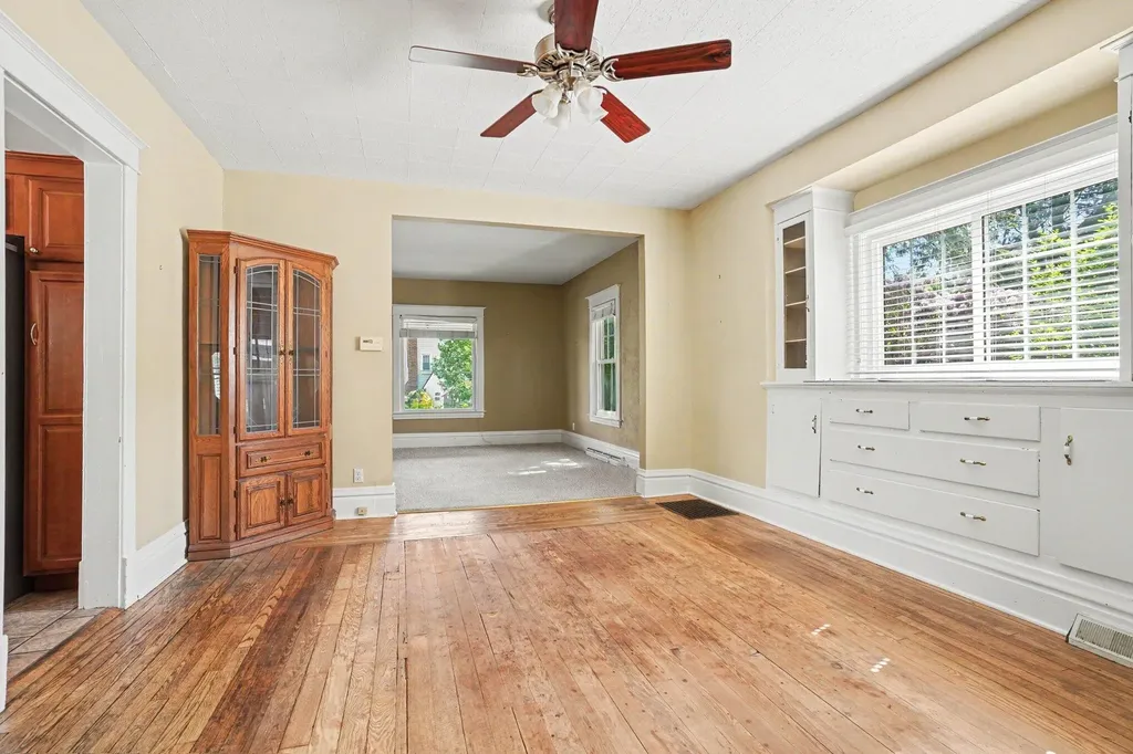 1330 W Maple Street Kalamazoo City MI 49008