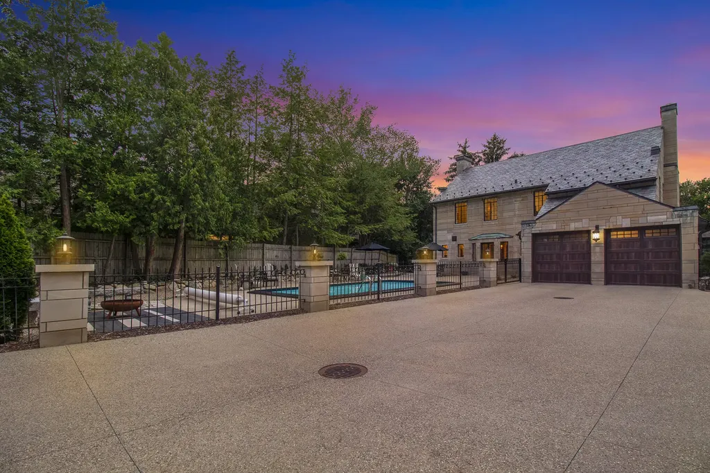 1405 Long Road Kalamazoo City MI 49008