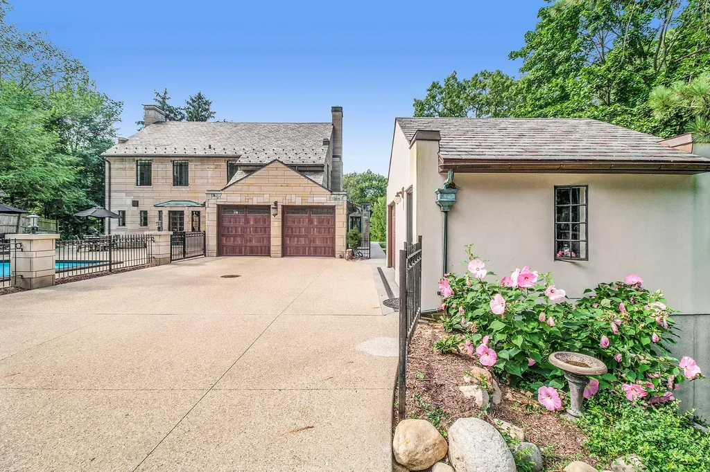 1405 Long Road Kalamazoo City MI 49008