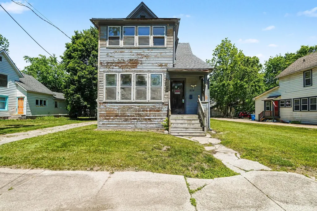 524 Forest Street Kalamazoo City MI 49008
