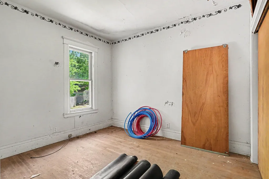 524 Forest Street Kalamazoo City MI 49008